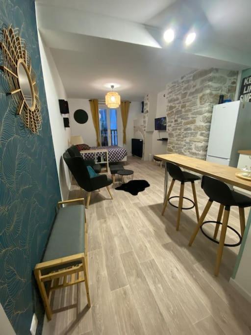 Charmant Studio Idealement Place Et Paisible ! 올롱생테마리 외부 사진